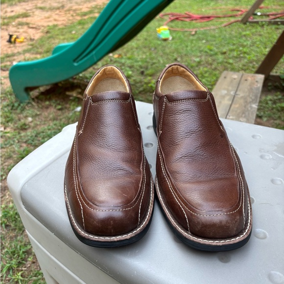 Johnston & Murphy Rich Brown Leather Slip-Ons - Picture 4 of 16
